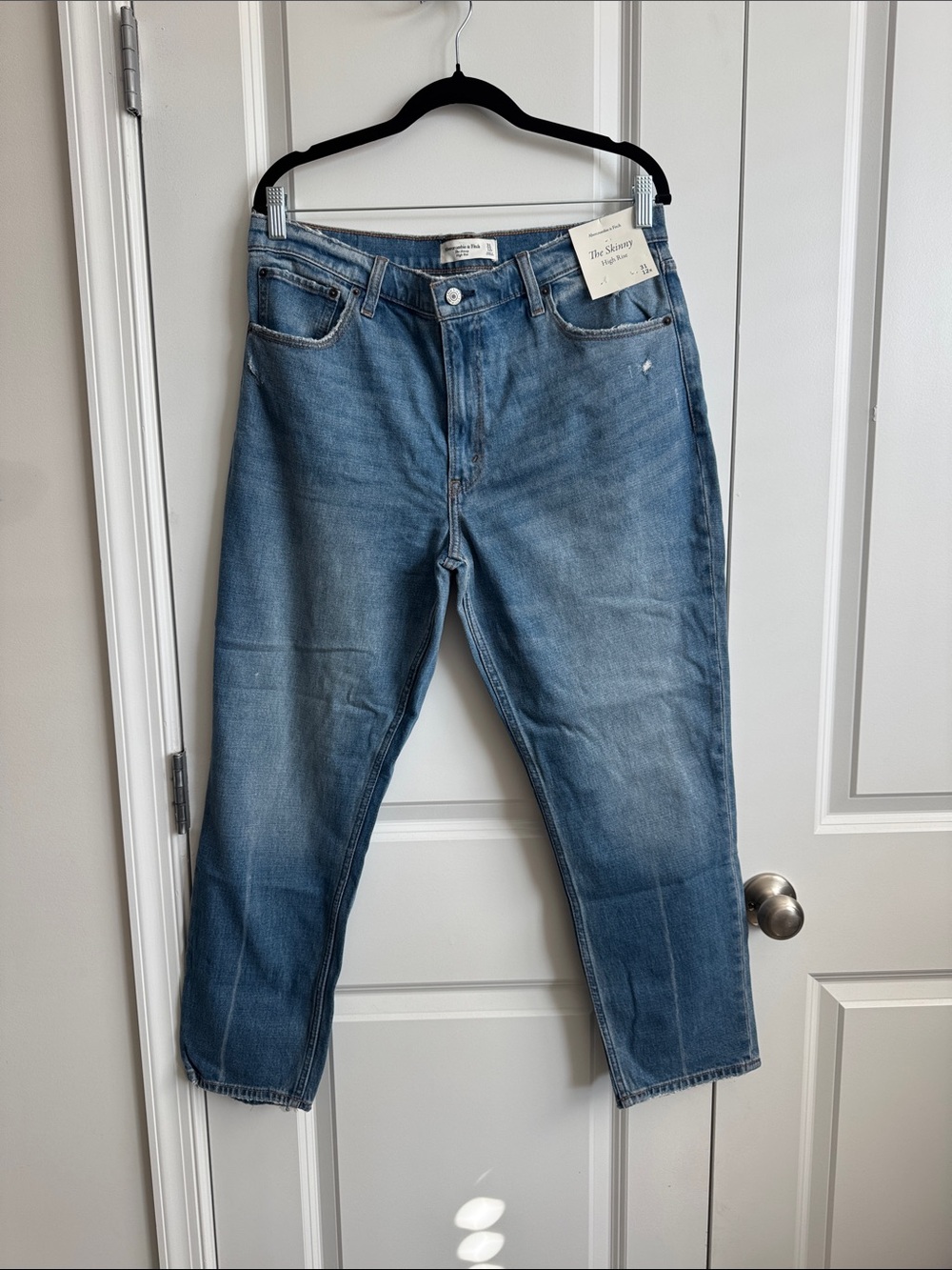 High-Rise Skinny Jeans in Light Blue Wash